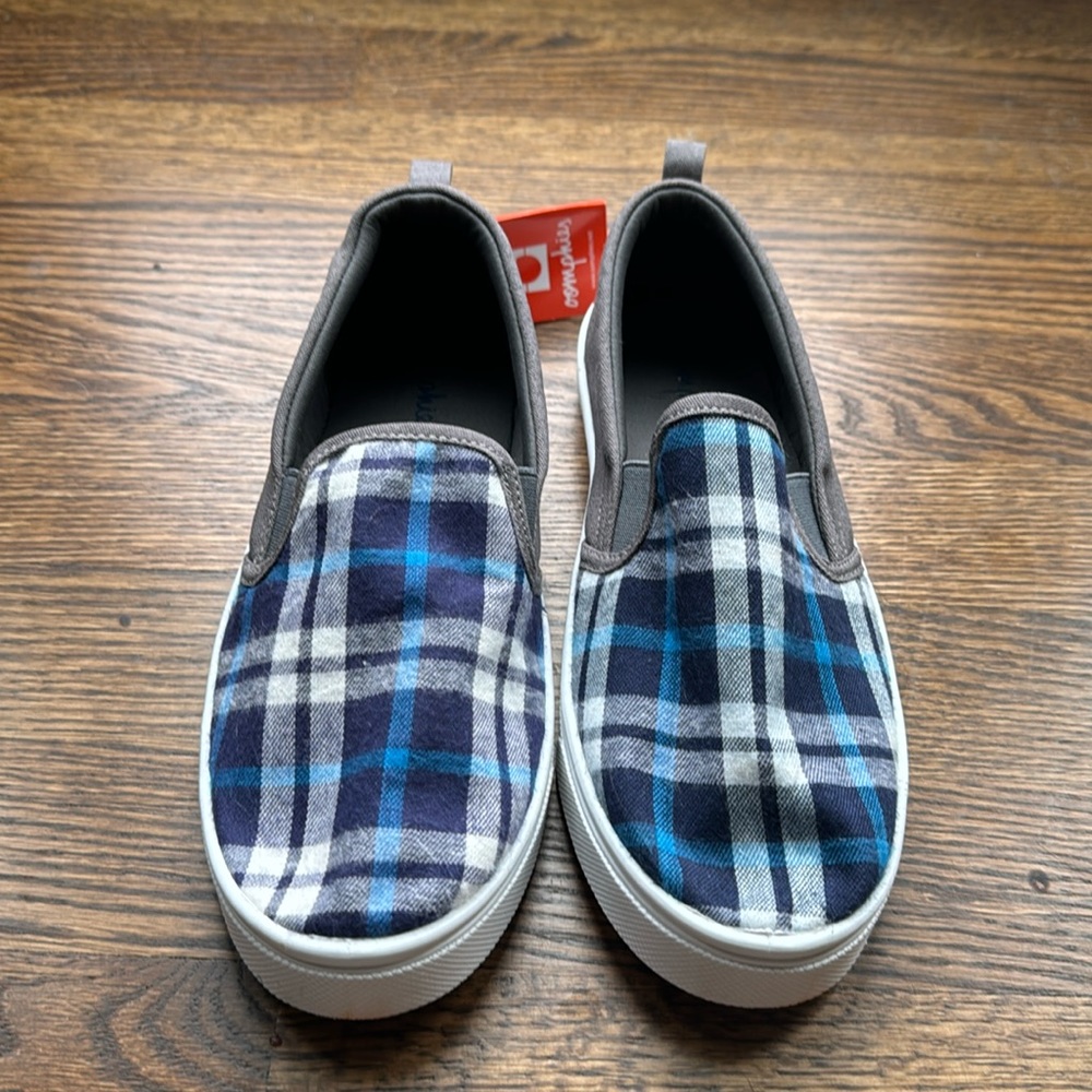 NWOT or Box  3Y Oomphies Flannel slide